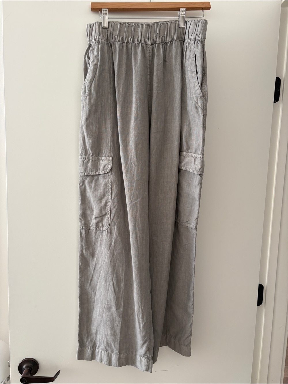 100% Linen C&C California Light Gray Wide-Leg Cargo Pants